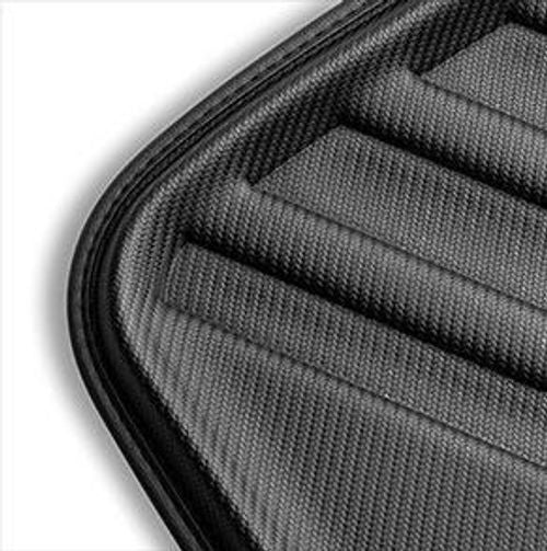 Alfombra preformada Momo Drive en carbono negro