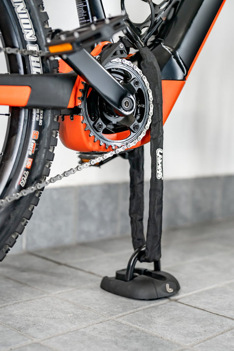 Lampa Shield 4, ancoraggio per moto da installare a pavimento 90592