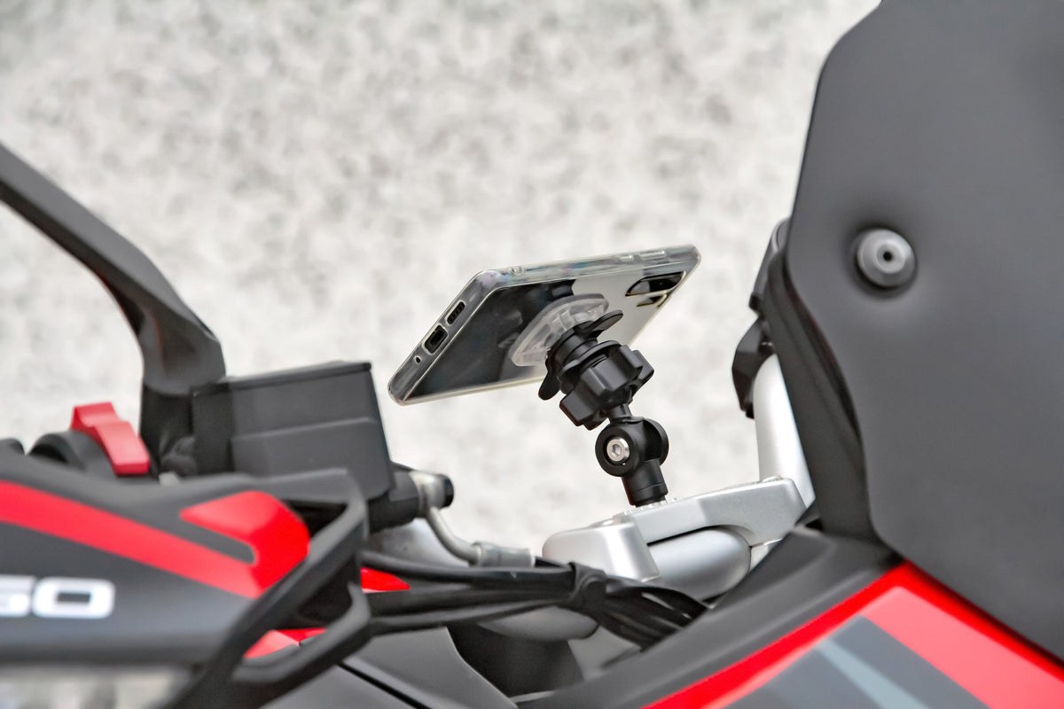 Optiline Titan M8 Pro, supporto con attacco per viti e riser M8