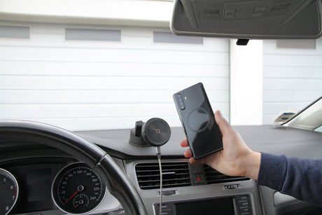 Optiline Mag Wireless Orbit, Porta telefono magnetico con ricarica wireless e attacco a ventosa adesiva