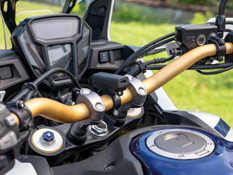 Optiline Trek X, Caricatore usb con doppia presa USB (USB A + USB C) resistente alla pioggia