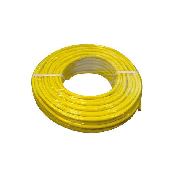 Cables y enchufes del muelle